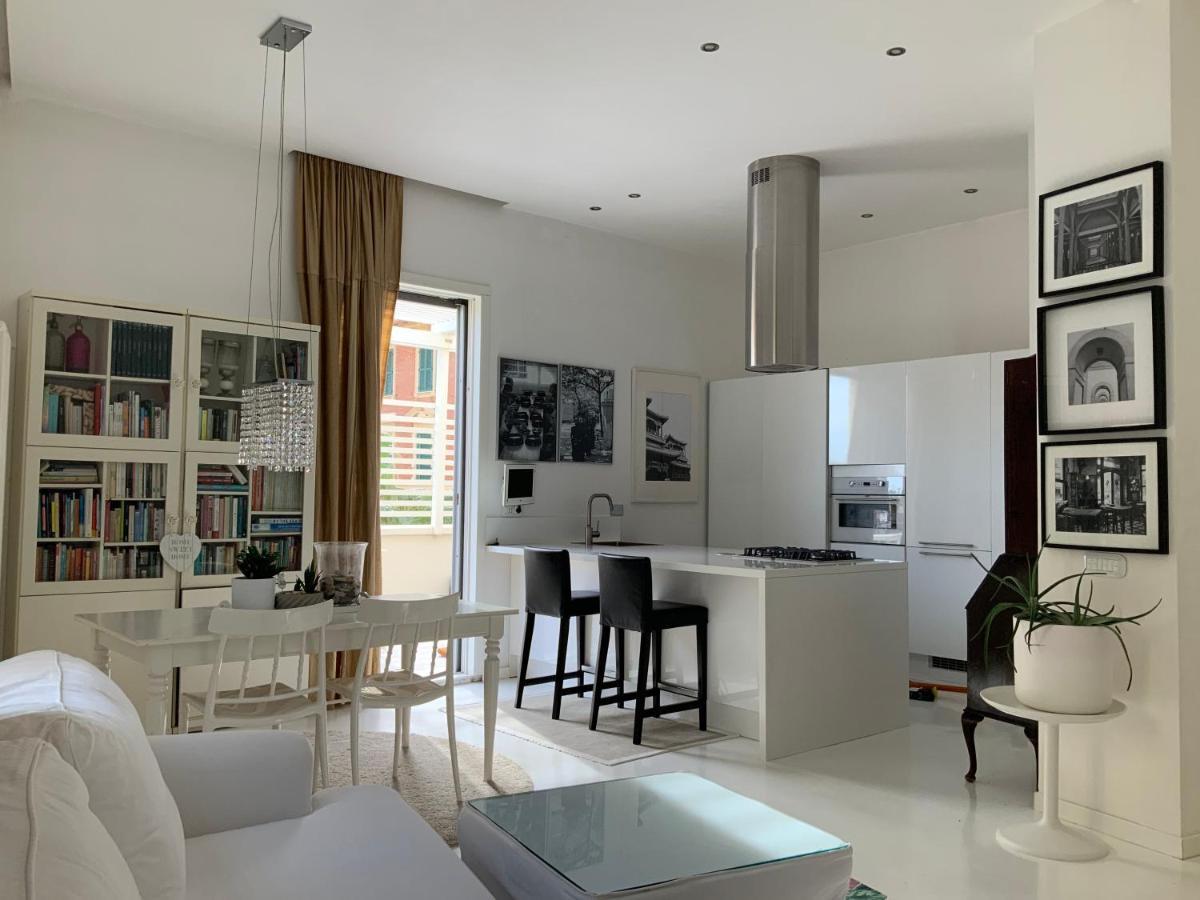 Rome, Beautiful Apartment In A Vintage Building Lido di Ostia Eksteriør bilde