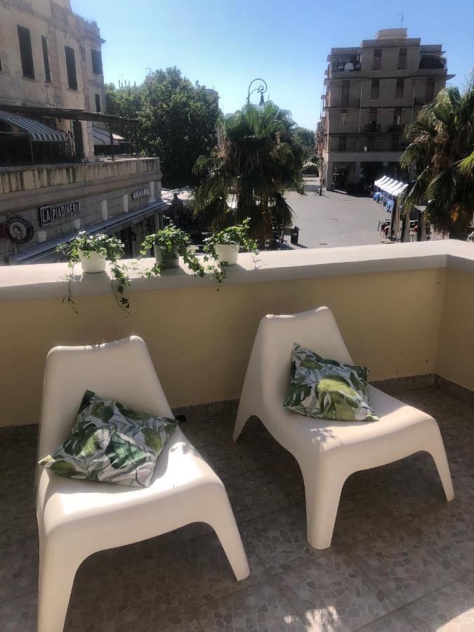 Rome, Beautiful Apartment In A Vintage Building Lido di Ostia Eksteriør bilde