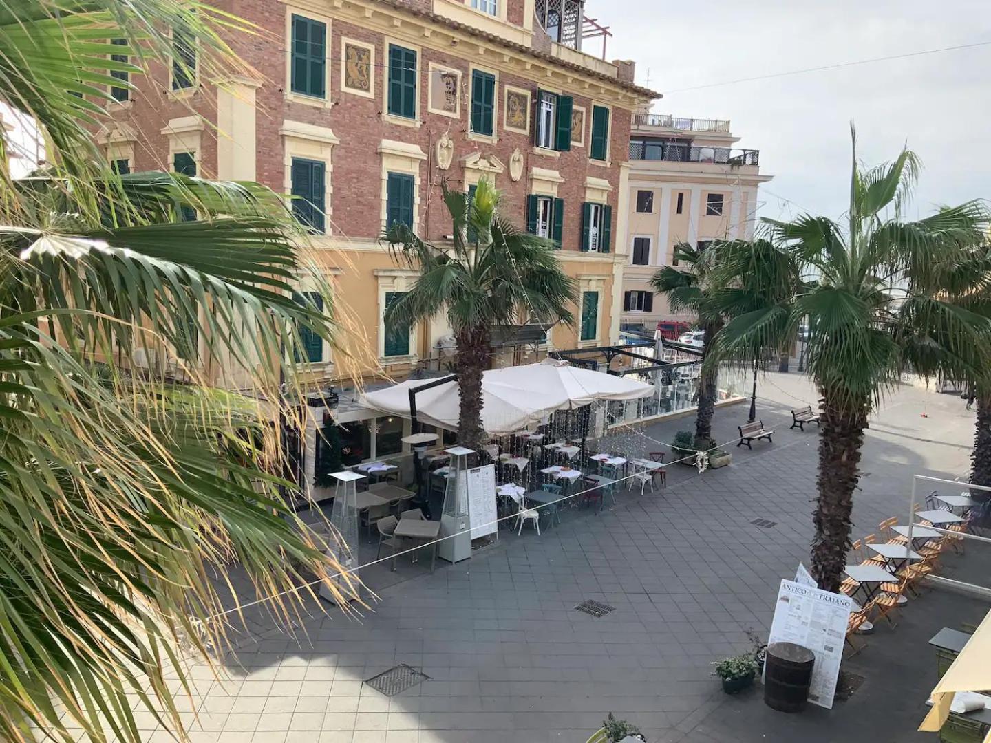 Rome, Beautiful Apartment In A Vintage Building Lido di Ostia Eksteriør bilde