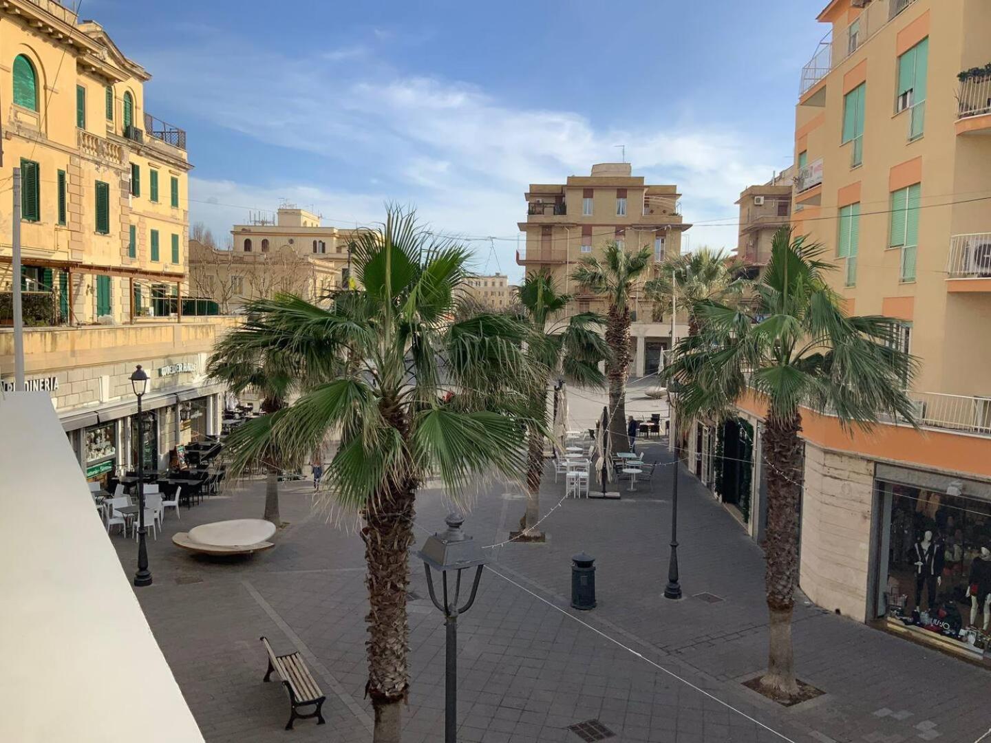 Rome, Beautiful Apartment In A Vintage Building Lido di Ostia Eksteriør bilde