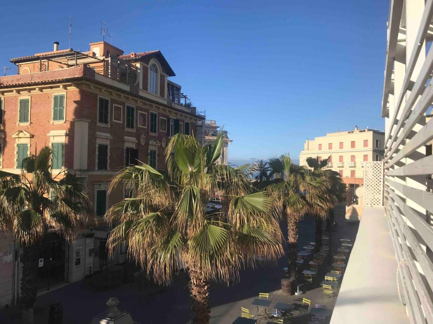 Rome, Beautiful Apartment In A Vintage Building Lido di Ostia Eksteriør bilde